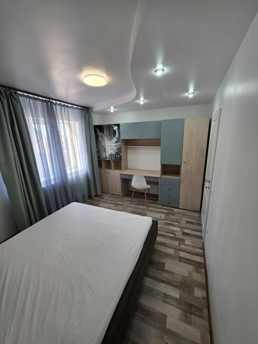 Inchiriez sau vând apartament la casa cu 4 camere 91 mp Valea Aurie
