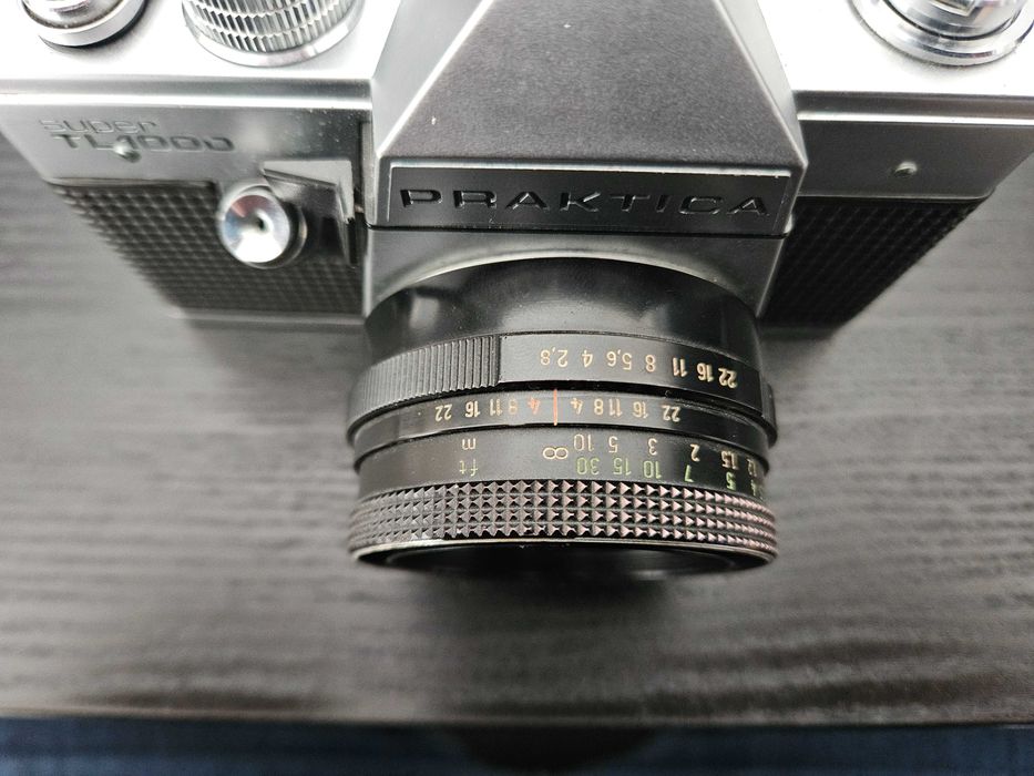 Лентов фотоапарат Praktica Super TL1000 + Zeiss Tessar 2.8/50