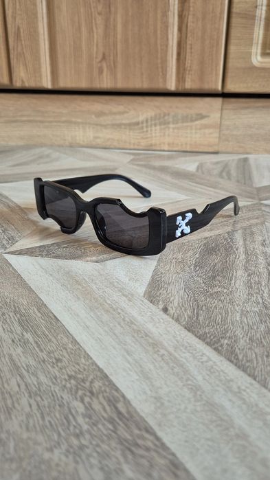 Ochelari de soare Off White Cady negri
