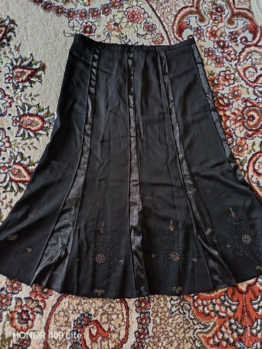 Ayollar yubkasi qora