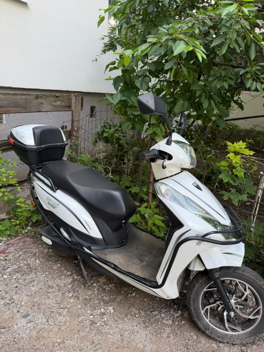 Scuter Limitat 25km/h