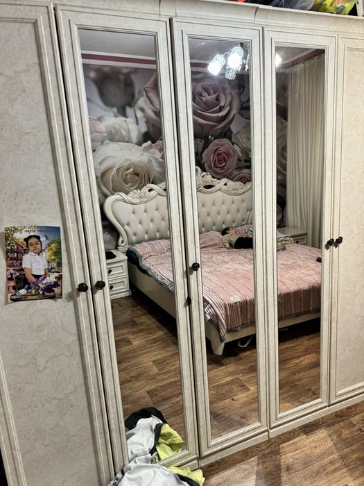 Спальный гарнитур