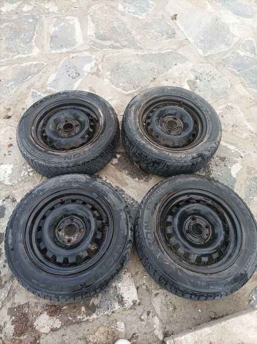 Зимни гуми с джанти 15-ки
