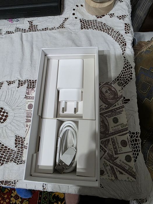 Продам телефон сяоми