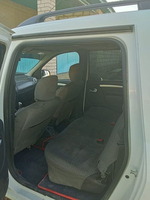 Лада ларгус 2014г продам срочно