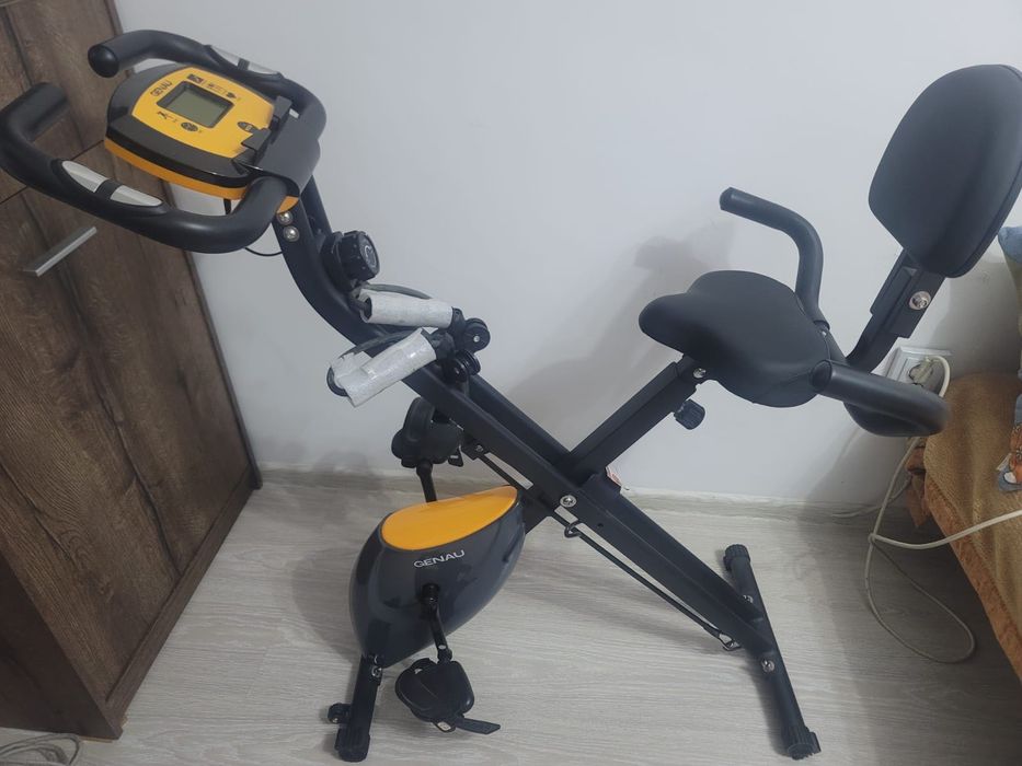 Велотренажер продам