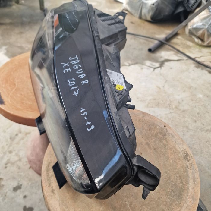 Jaguar XE 2017 десен фар 15-19