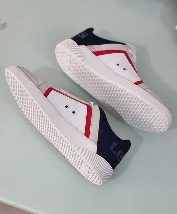 Levi's Mullet 2.0, Tenisi Josi