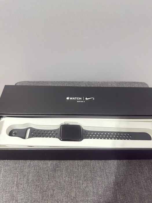 Apple watch 3 42mm Grey