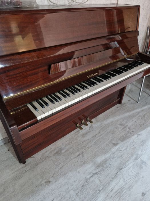 Пианино хорошее срочно