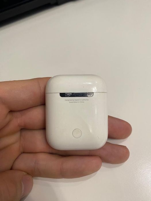 Продам airpords 1 поколения (оригинал)