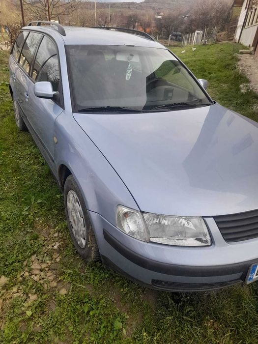 Vând Volkswagen Passat