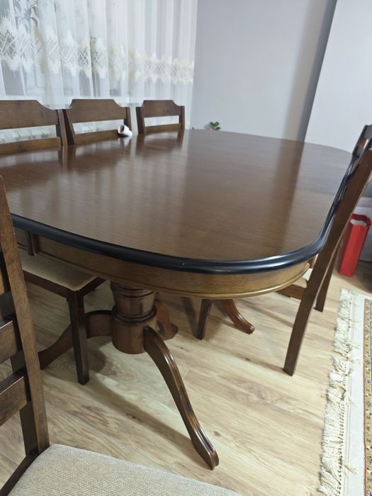 Продам стол и стулья