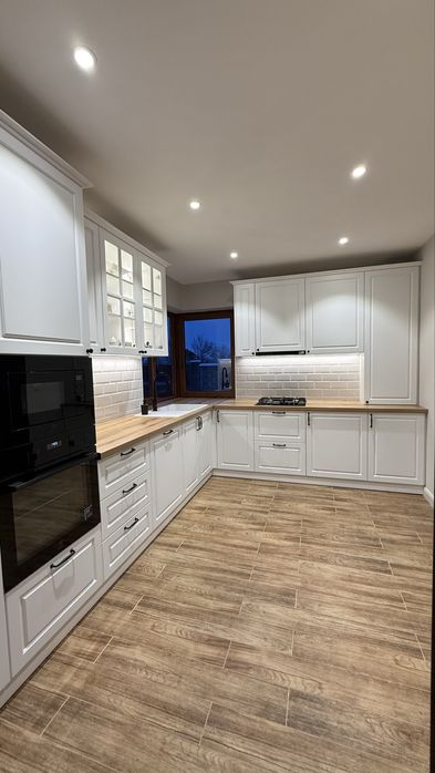 Mobila la comanda Timisoara Bucatarie Living Dressing Baie Dormitor