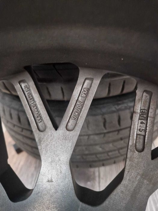 Jante MOMO Revenge R17 8Jx17 ET45 5x114.3 - kba 49797