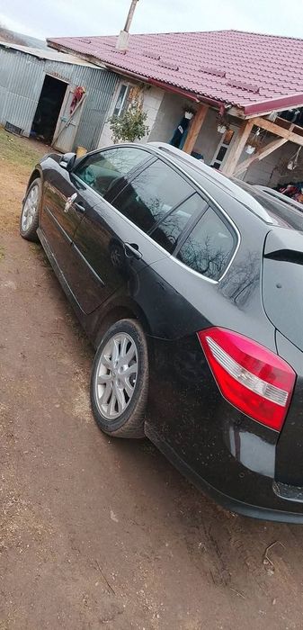 Salut!Vand renault laguna3
