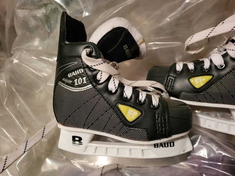 Коньки хоккейные. Размер 30