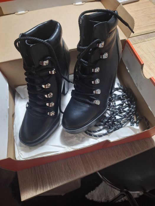 Ghete Zara marimea 36