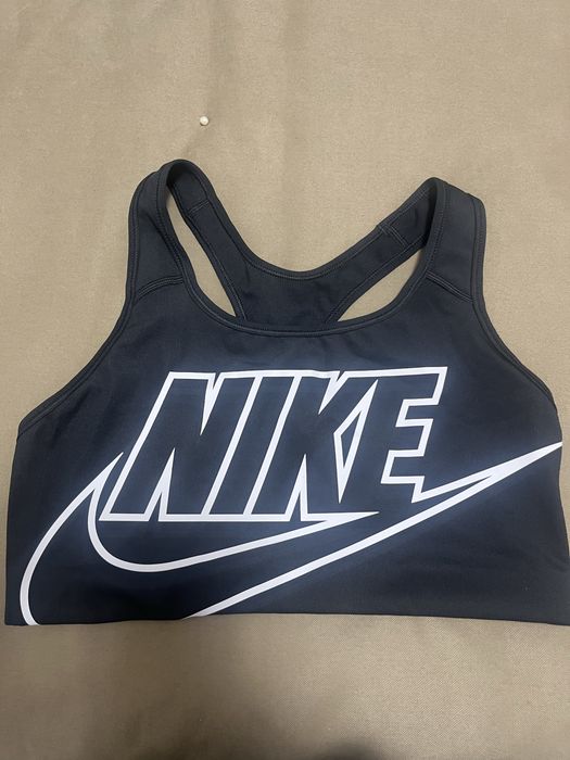 Спортно бюстие Nike.