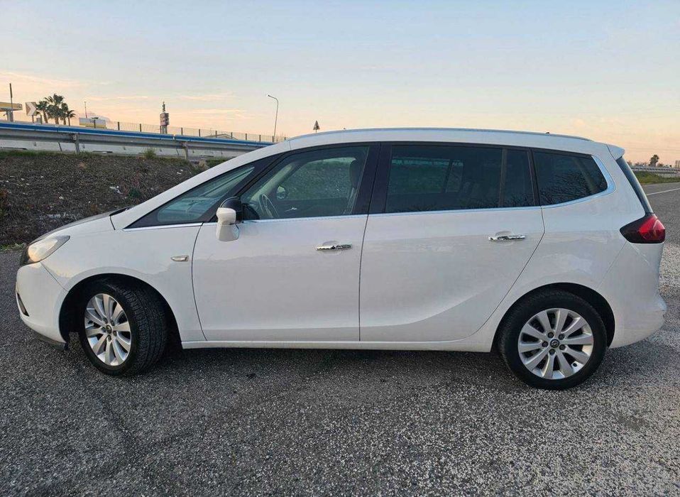 Opel Zafira Tourer на  части