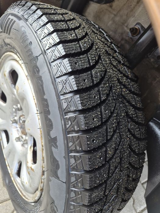 Vând Dacia Duster 4×4 Diesel  an fabricației  2011