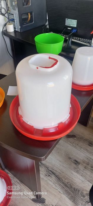 Кармушка паилка для кури и циплтий