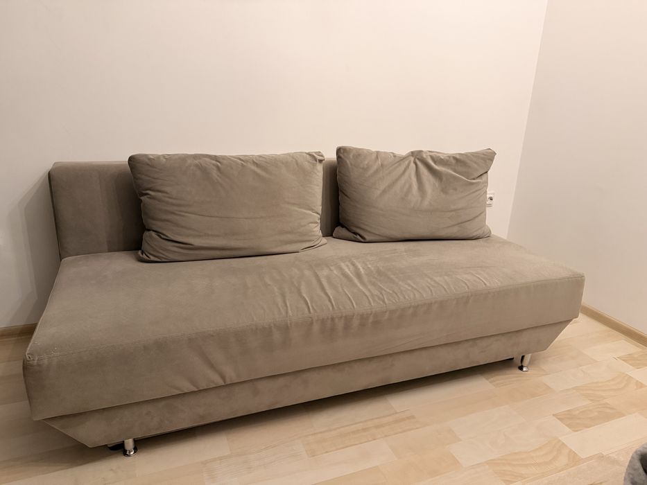 Canapea extensibila pe comanda Casa eduard