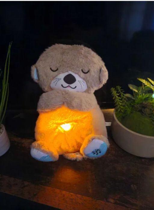 Плюшена играчка Видра Бял шум Нежни звуци за успокояване