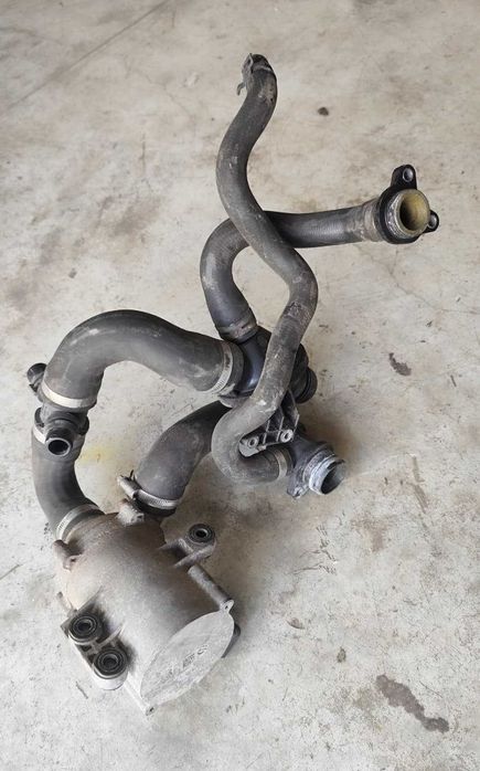 Pompa apa electrica + furtune BMW F30 N20 320i 328i 11517597715