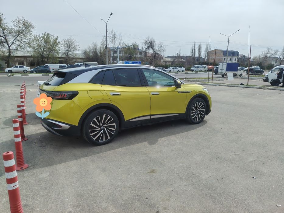 Volkswagen id.4 X pro pozitsiyasi