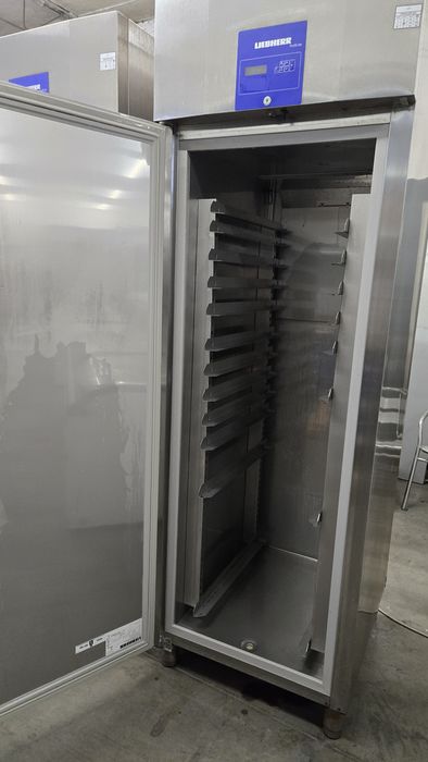 Професионален хладилник - фризер Liebherr пекарски за тави 60х40