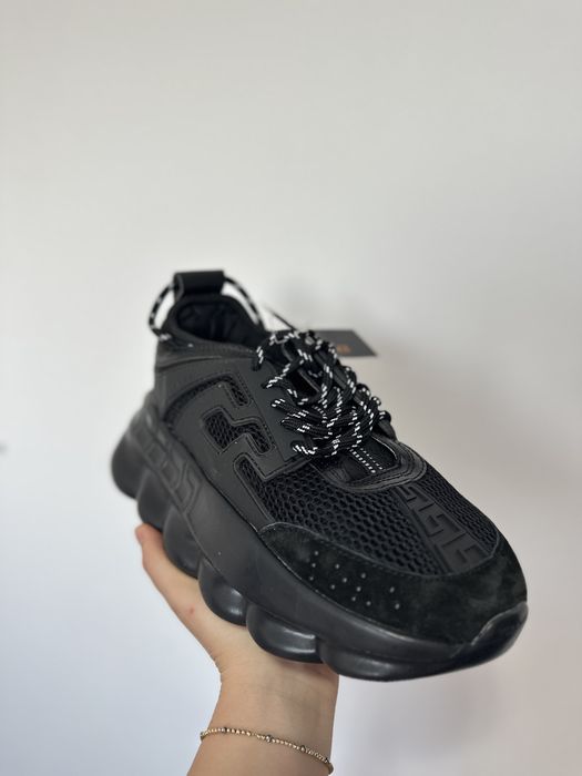 Versace chain reaction