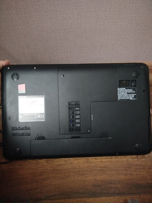 Продам ноутбук на запчасти или на востоновление