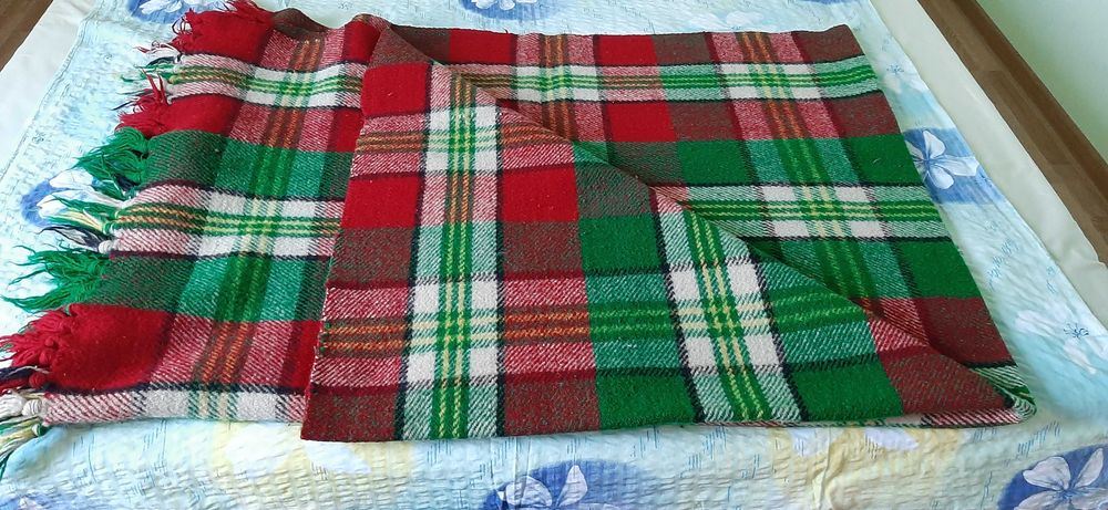 Две нови родопски одеала