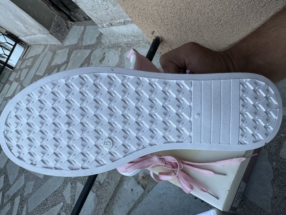 Високи дамски кецове