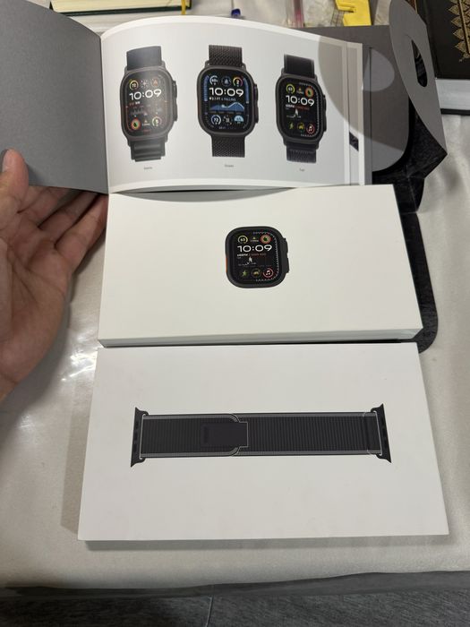 Aplle iwatch ultra 2 Black titanium