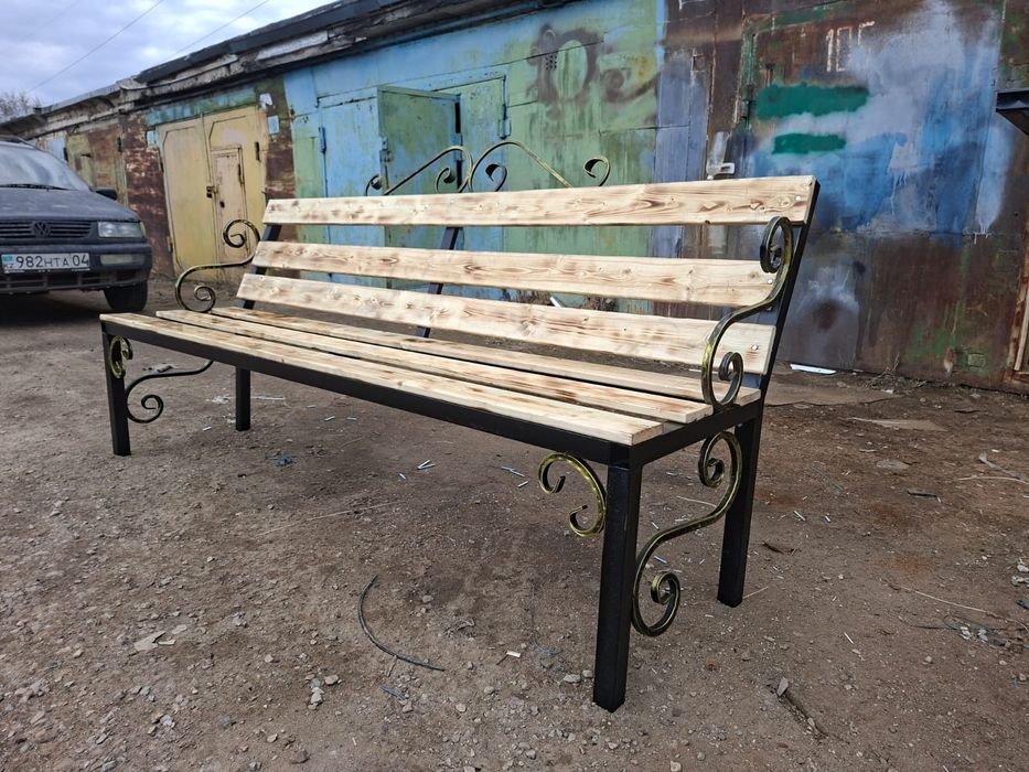 Продам лавочку, новая, мангал.