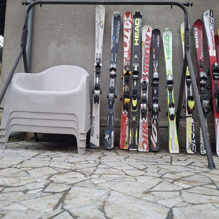 Ски и аксесоари.