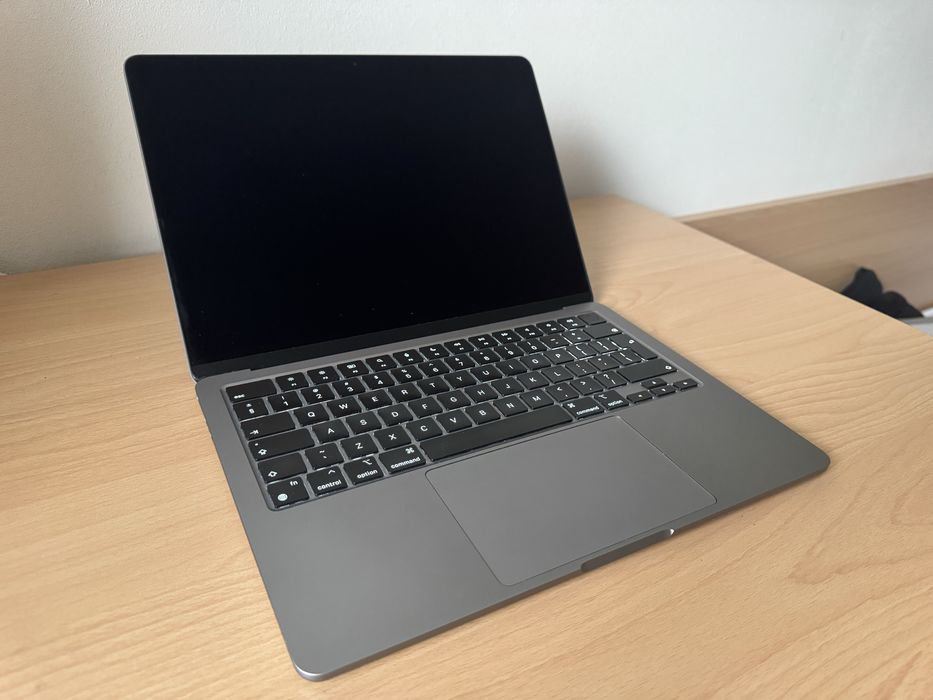ПЕРФЕКТЕН Macbook Air M2