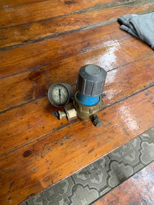 продам резак, редуктор на баллон