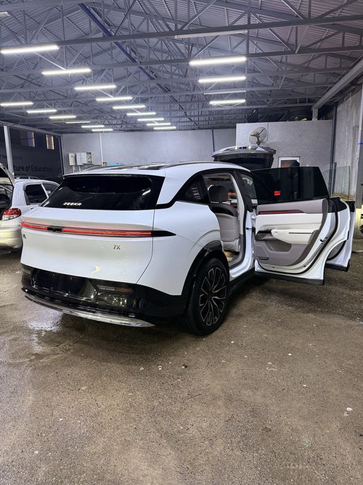 Zeekr 7x 4wd полный привод доп опции