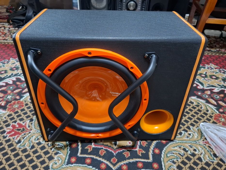 Сабвуфер 4200Wats Max Power