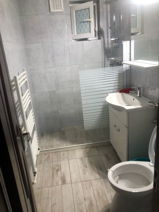 Închiriez apartament cu o camera zona Pronto
