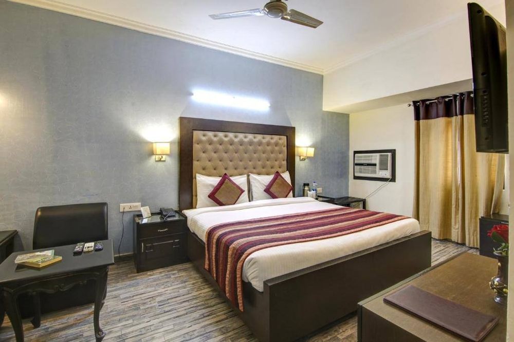 Kunlik kvartira, mehmonxona bez zaks