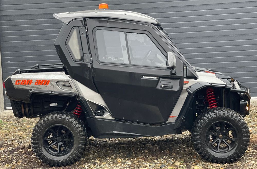 Utv/Buggy/Atv Can Am Commander 1000R XT 4x4 EFI 2015 Recent adus !