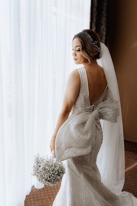 Rochie de mireasa tip sirena cu trena detasabila