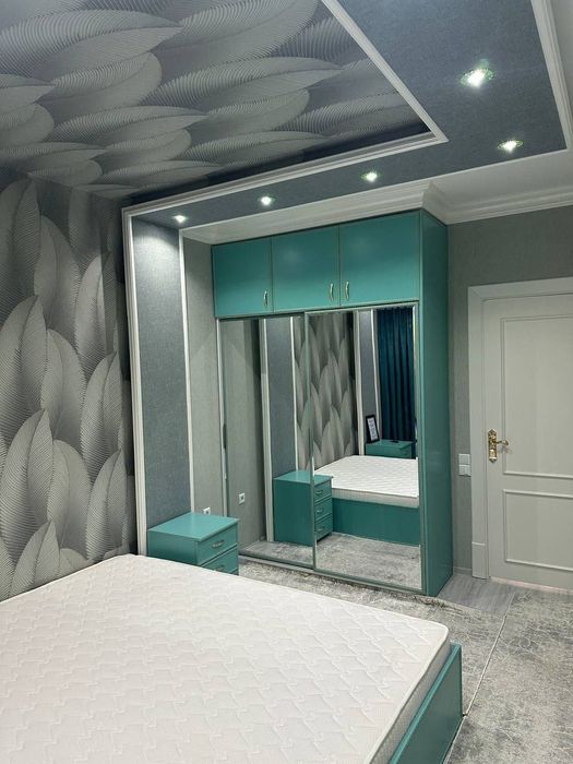 Продается 3х ком квартира в новостройке, ор-р: массив Кушбеги, 77м²