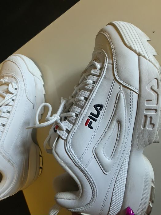 Fila disruptor бял цвят .Обувани веднъж малки са ми затова ги продавам.