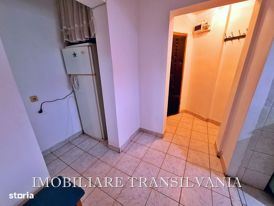 Garsoniera et.5 cu lift - zona Independentei, Big. Agentie
