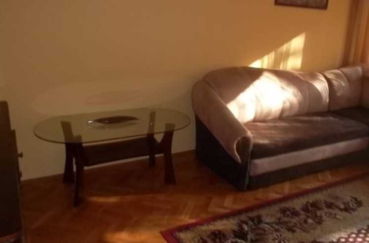 Дава се под наем Двустаен апартамент в Бургас, Лазур - 64 кв.м за 400 € - Снимка #1